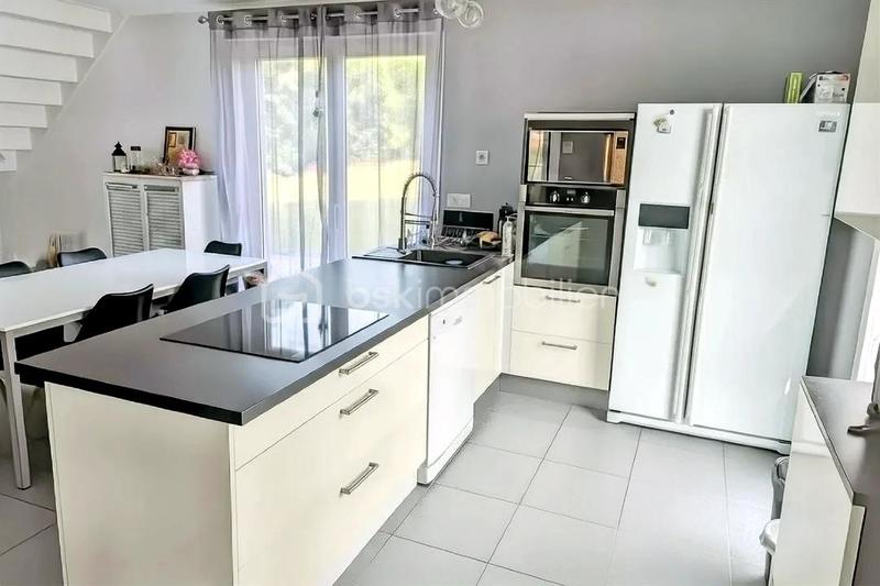 Maison - 109 m² - 6 pièces