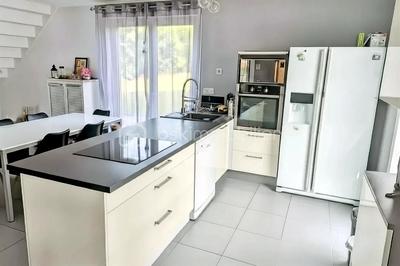 Maison - 109 m² - 6 pièces