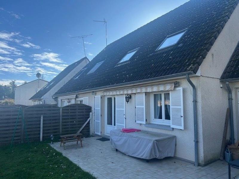 Maison - 104 m² - 4 pièces