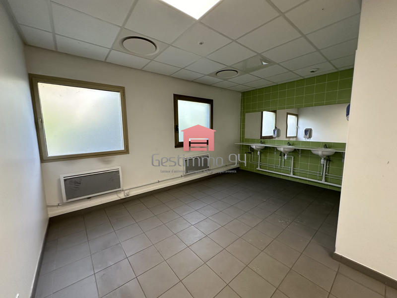 Local d'activités - 1 730 m²