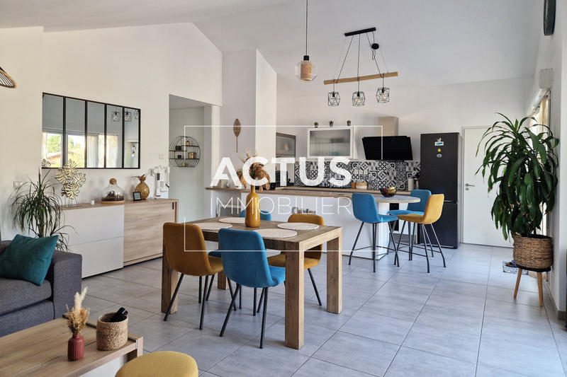 Appartement - 102 m² - 4 pièces