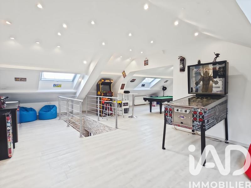 Maison - 184 m² - 8 pièces