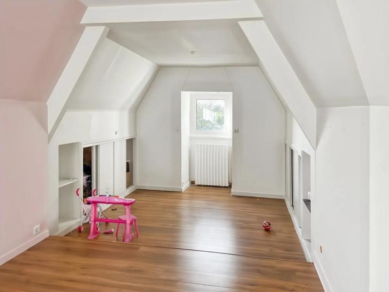 Maison - 174 m² - 7 pièces