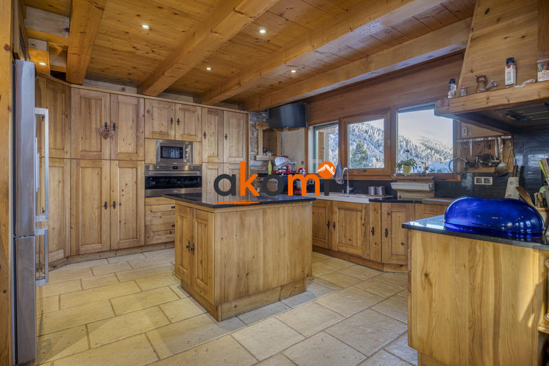 Châlet - 387 m² - 14 pièces