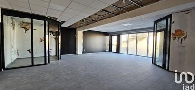 Local commercial - 685 m²