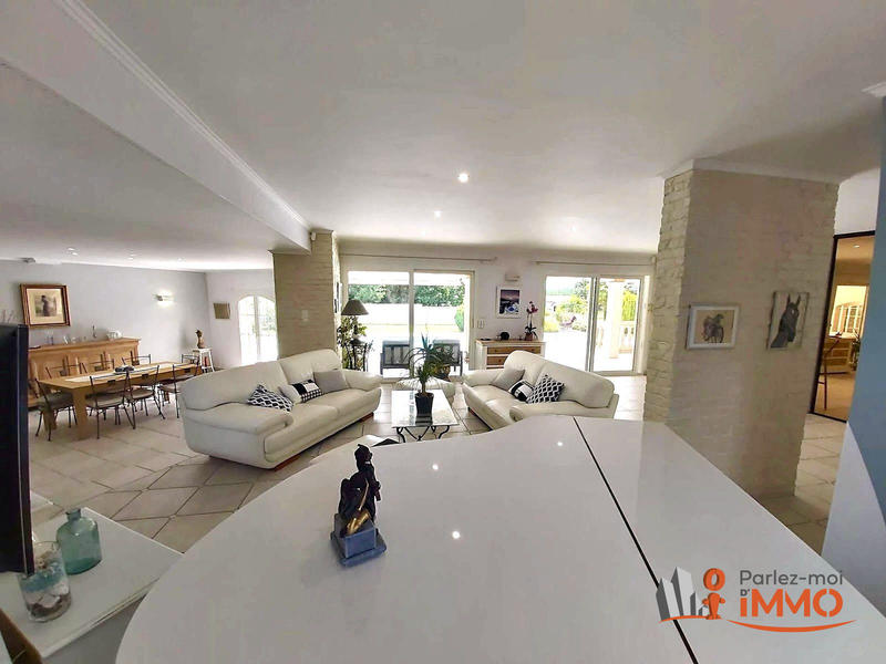 Maison - 180 m² - 6 pièces