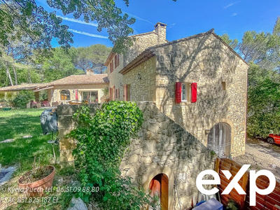 Maison - 282 m² - 10 pièces