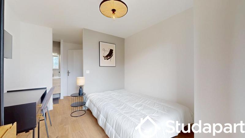 Chambre - 10 m² - 1 pièce