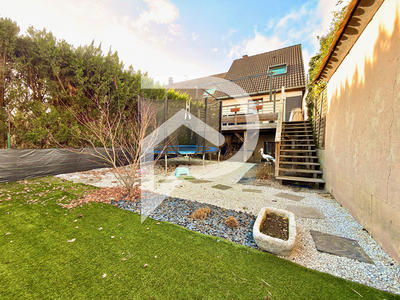 Maison - 96 m² - 5 pièces