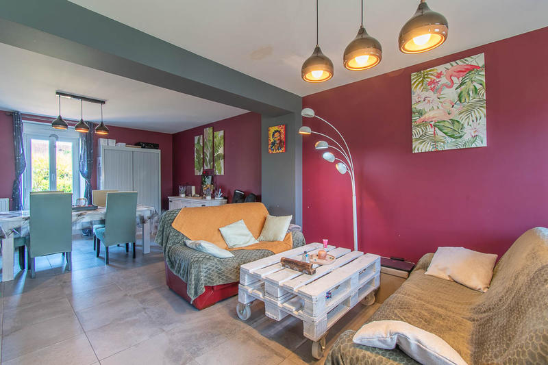 Maison - 95 m² - 5 pièces