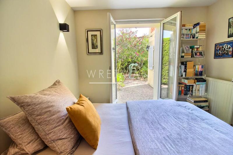 Maison - 180 m² - 7 pièces