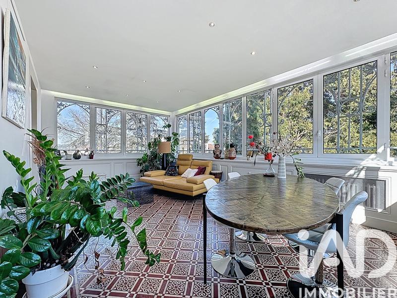 Appartement - 110 m² - 5 pièces