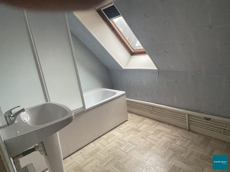 Maison ancienne - 235 m² - 9 pièces