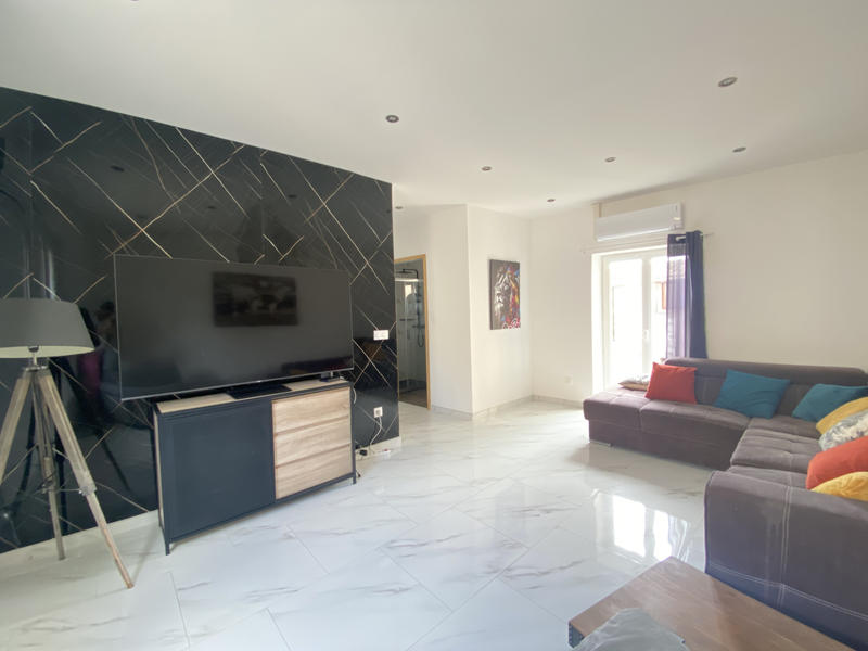 Immeuble - 147 m² - 7 pièces