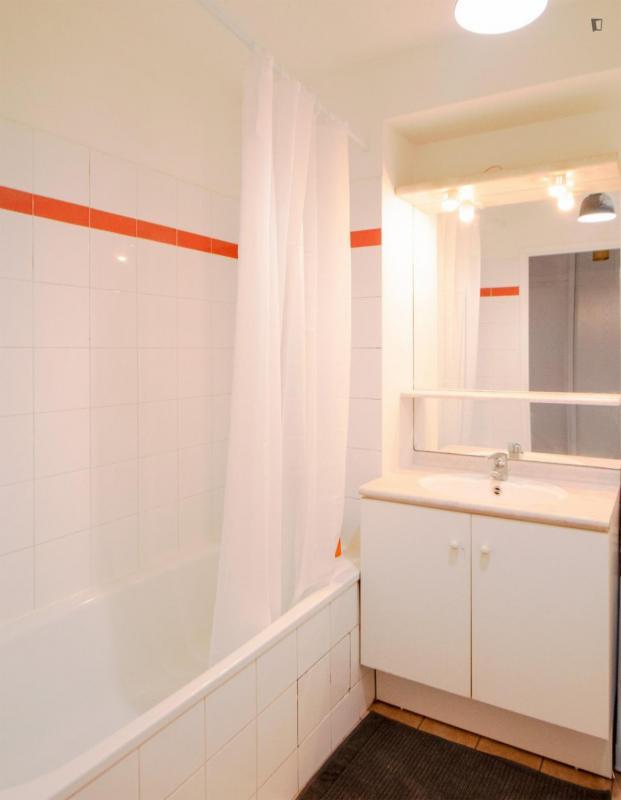 Chambre - 11 m² - 4 pièces