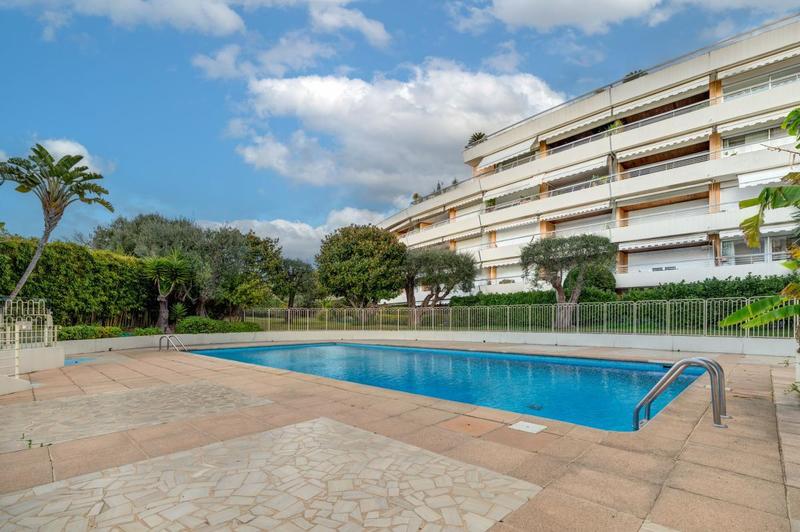 Appartement - 105 m² - 4 pièces