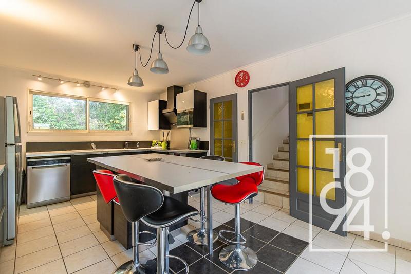 Villa - 137 m² - 5 pièces