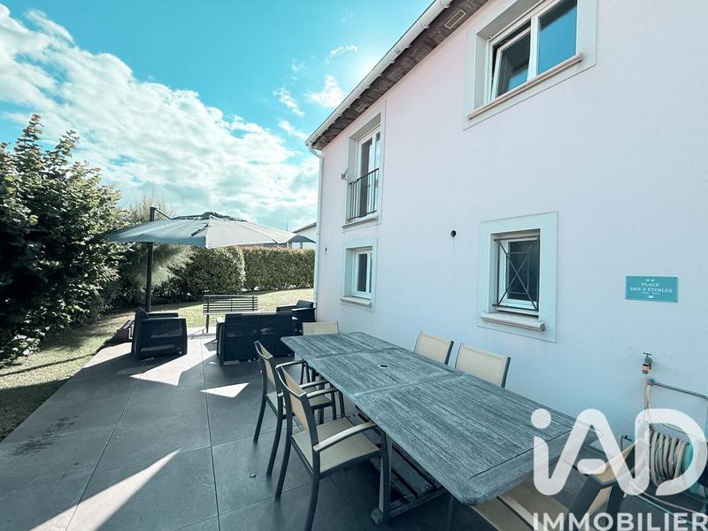 Maison - 165 m² - 8 pièces