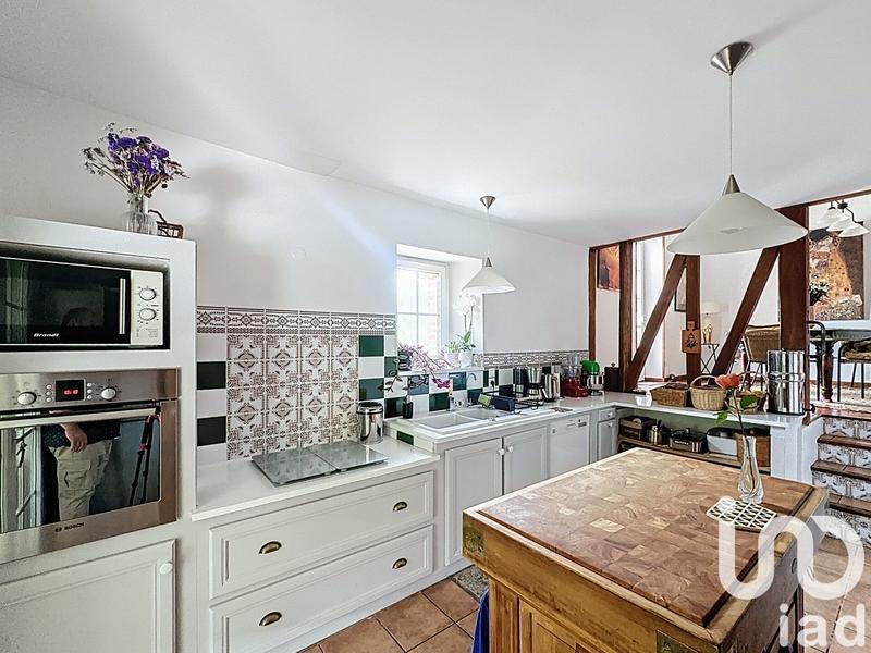 Maison - 218 m² - 8 pièces