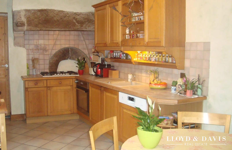 Maison - 221 m² - 7 pièces