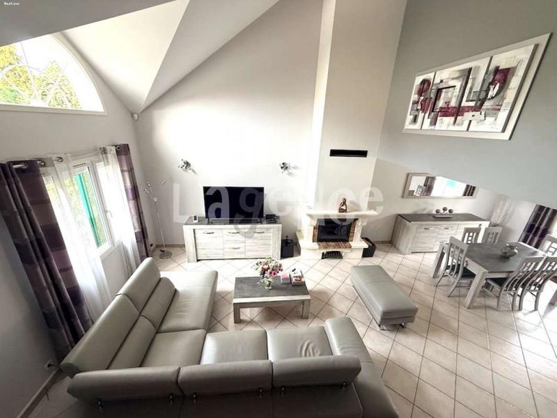 Propriété - 160 m² - 7 pièces