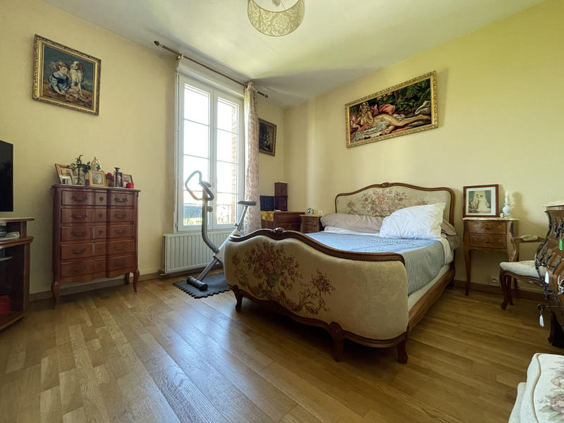 Maison - 140 m² - 9 pièces