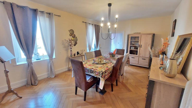 Maison de maîtres - 225 m² - 10 pièces