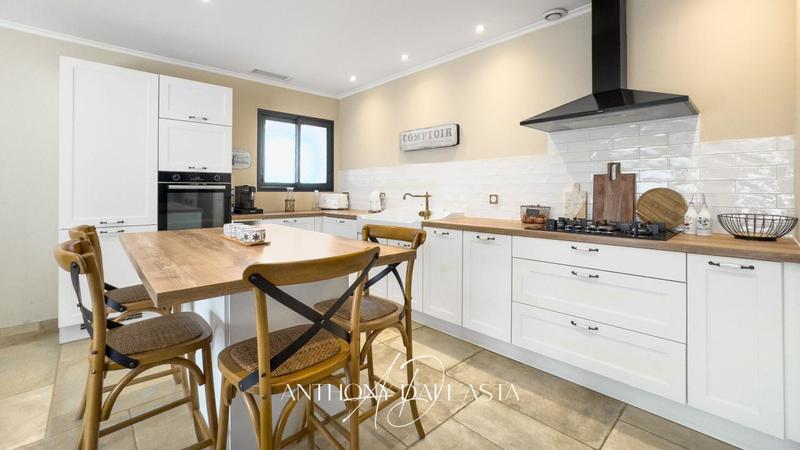 Maison - 114 m² - 4 pièces