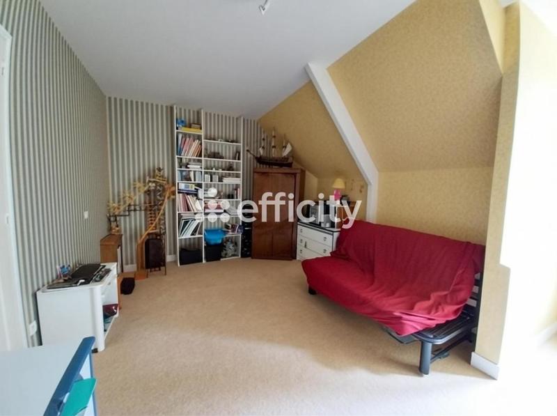 Pavillon - 200 m² - 7 pièces