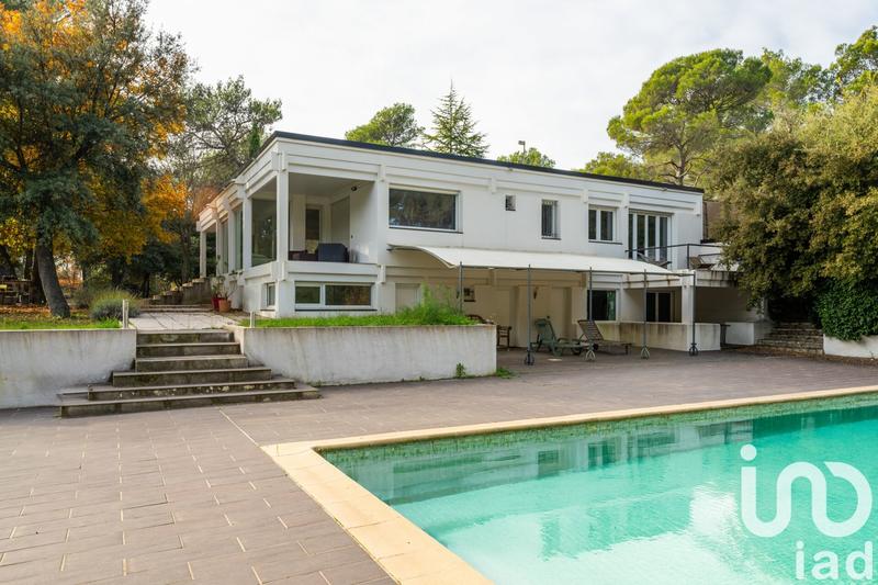 Maison de maîtres - 240 m² - 5 pièces