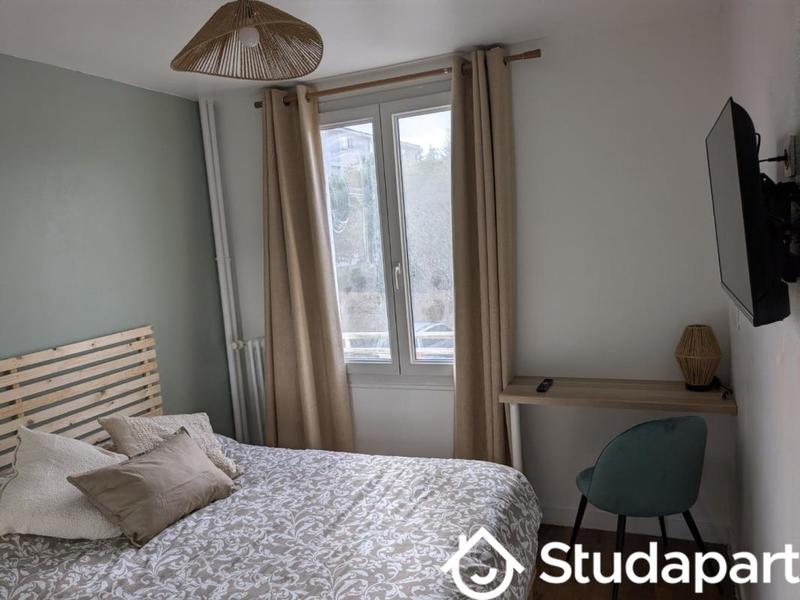 Chambre - 10 m² - 1 pièce