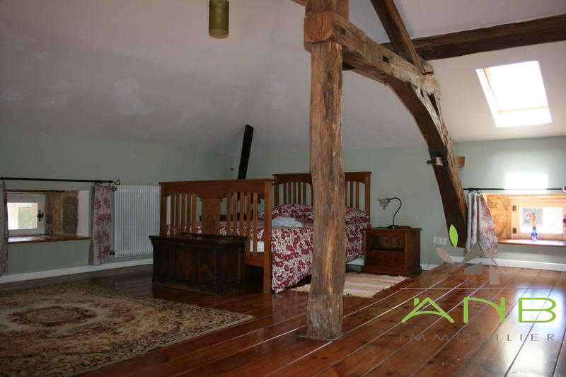 Maison - 216 m² - 7 pièces