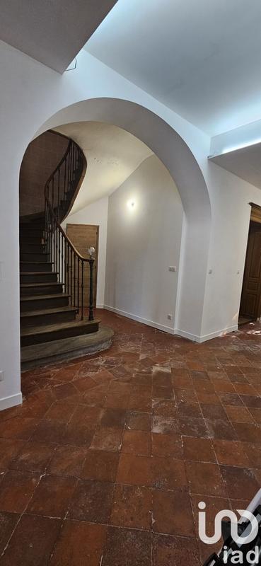 Maison - 238 m² - 8 pièces