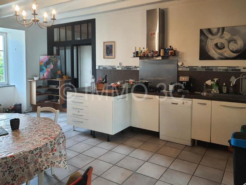 Maison - 313 m² - 11 pièces