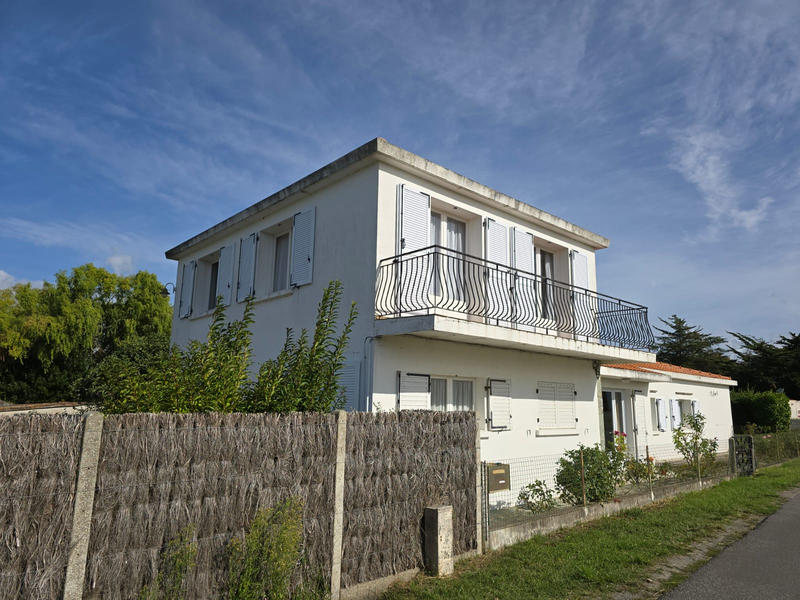 Maison - 146 m² - 8 pièces