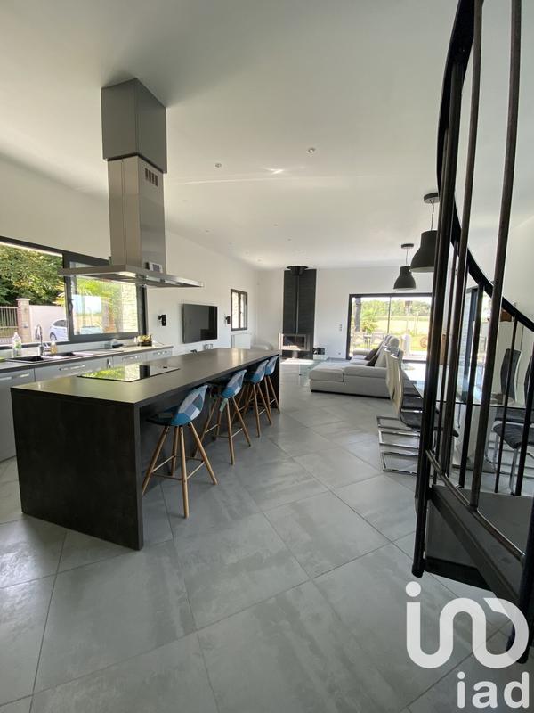 Maison - 140 m² - 5 pièces