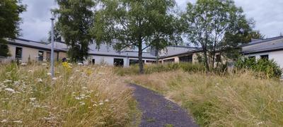 Maison - 1 500 m² - 40 pièces