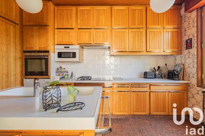 Maison - 250 m² - 7 pièces