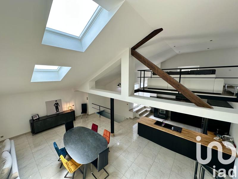 Appartement - 213 m² - 6 pièces