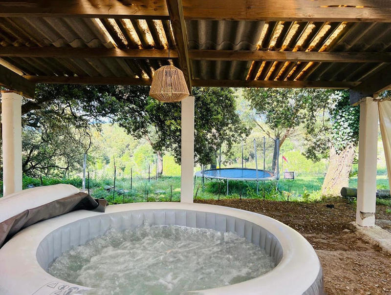 Maison - 250 m² - 10 pièces