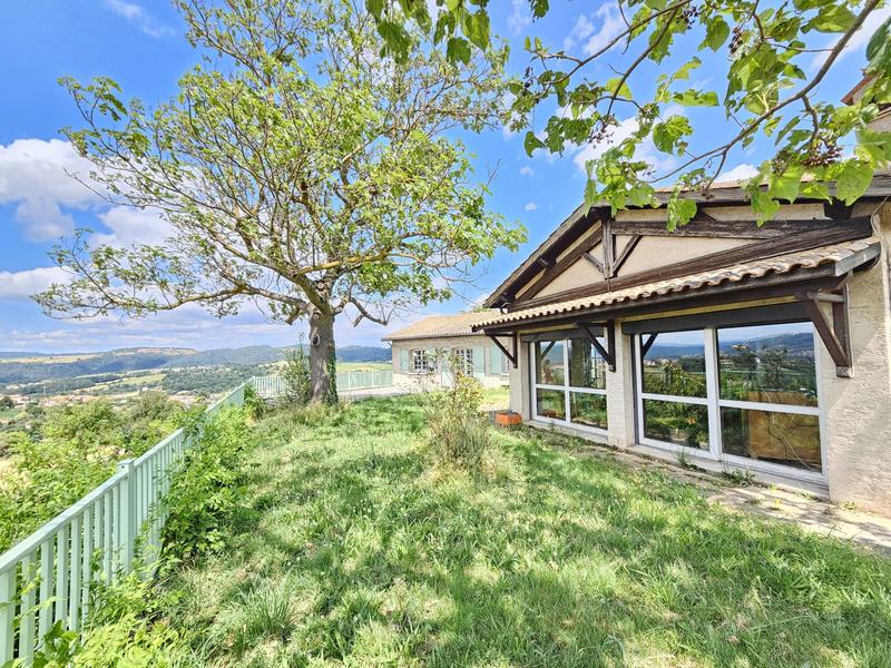 Maison - 236 m² - 7 pièces