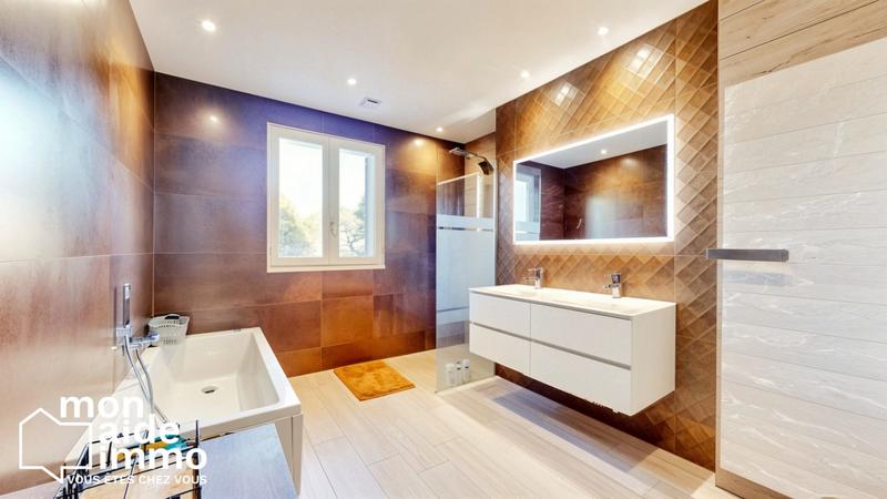 Maison - 144 m² - 5 pièces