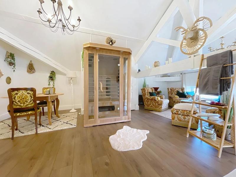 Maison - 310 m² - 11 pièces