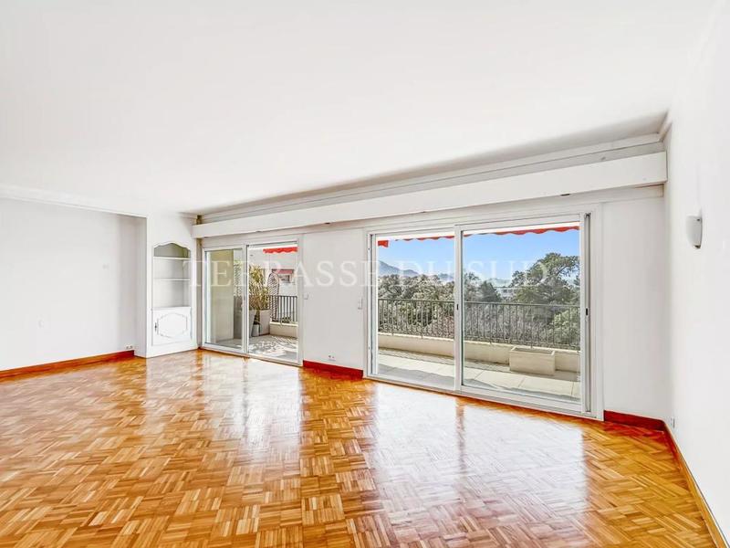 Appartement - 136 m² - 4 pièces