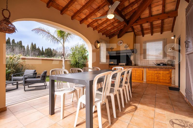 Maison - 291 m² - 10 pièces