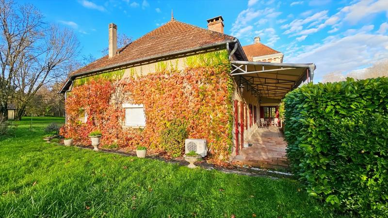 Maison de maîtres - 470 m² - 17 pièces