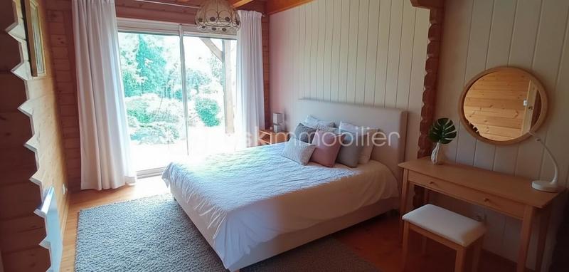 Châlet - 200 m² - 6 pièces