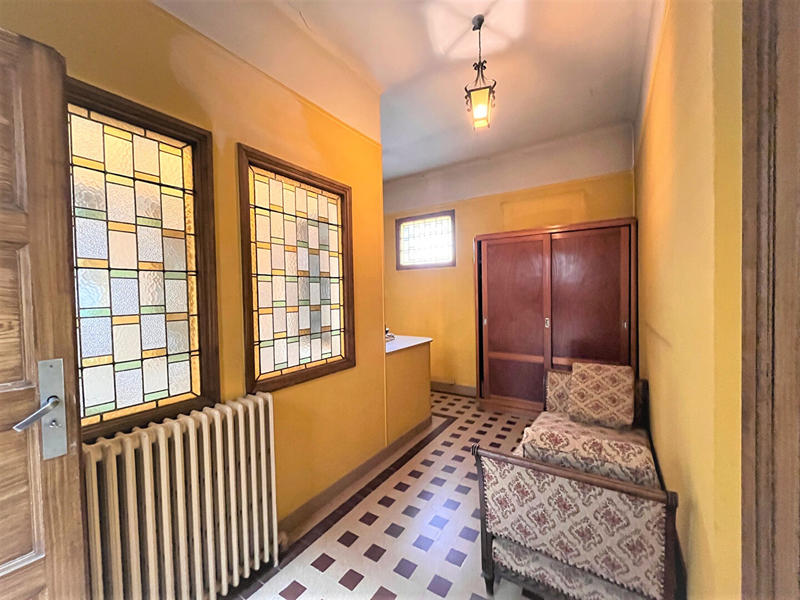 Maison - 554 m² - 7 pièces