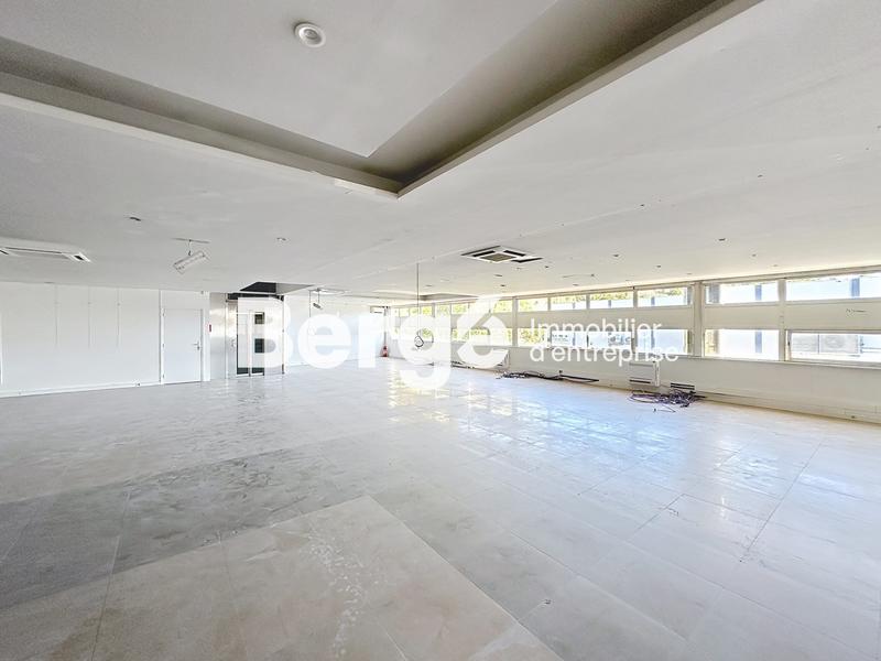 Local commercial - 250 m²