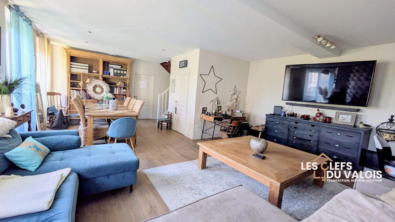 Maison - 165 m² - 8 pièces